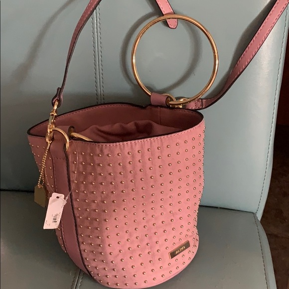 Gorgeous Pink & Gold Vegan Leather Bucket Bag - Picture 4 of 8
